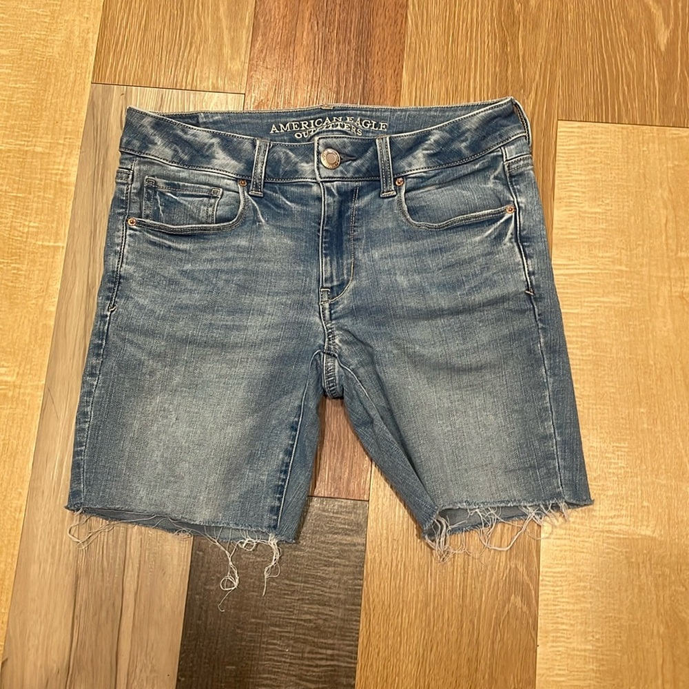 American Eagle super stretch skinny shorts